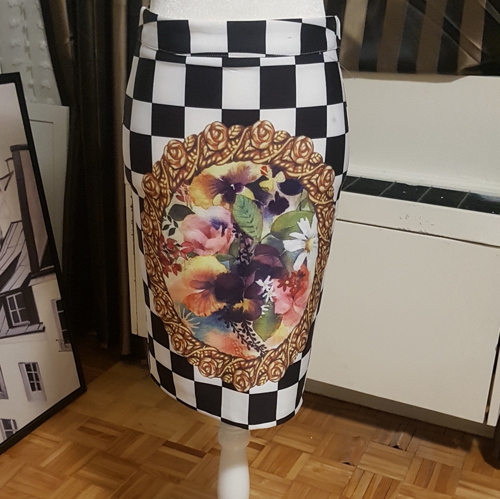 Gorgeous D&G  Mini Skirt